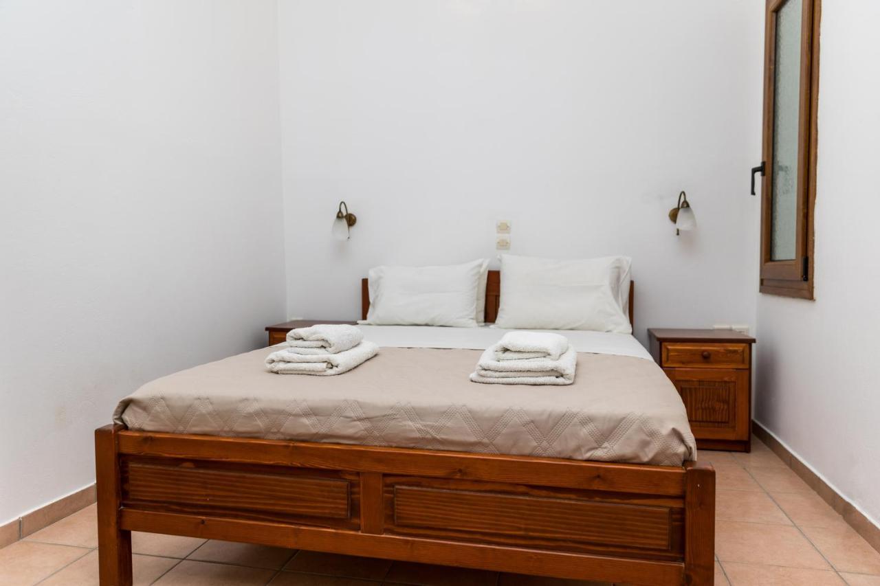 Aqua Naxos Apartments & Suites アギオス・プロコピオス エクステリア 写真