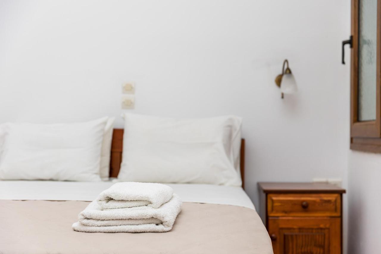 Aqua Naxos Apartments & Suites アギオス・プロコピオス エクステリア 写真