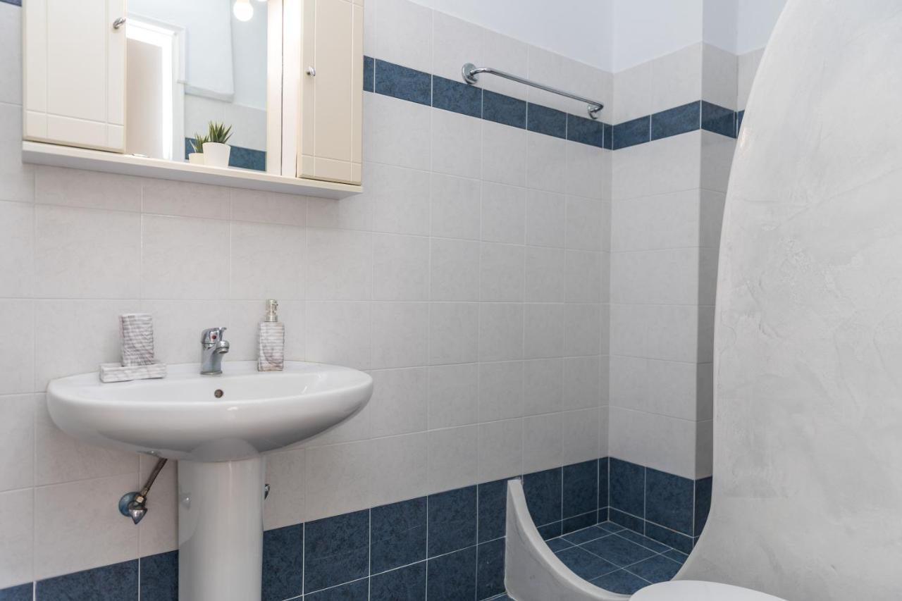 Aqua Naxos Apartments & Suites アギオス・プロコピオス エクステリア 写真