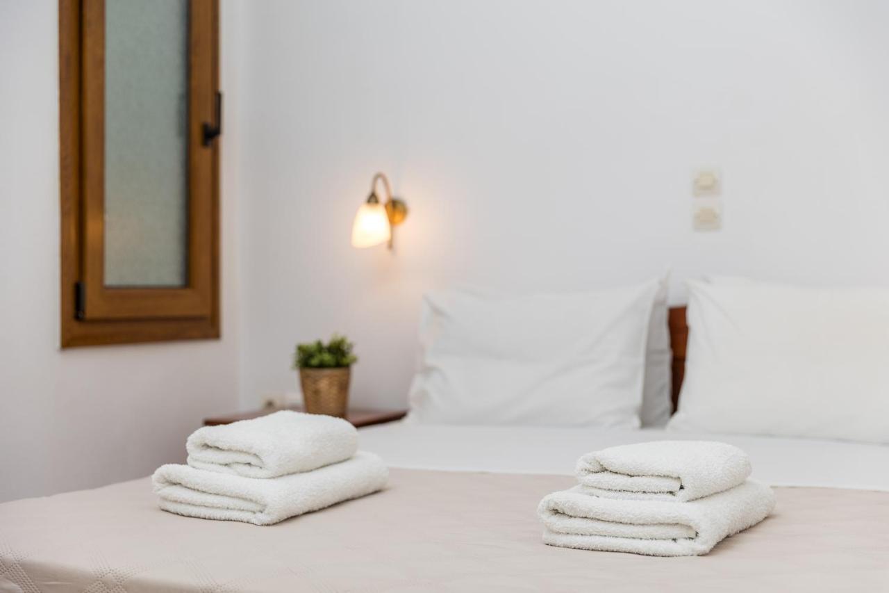 Aqua Naxos Apartments & Suites アギオス・プロコピオス エクステリア 写真