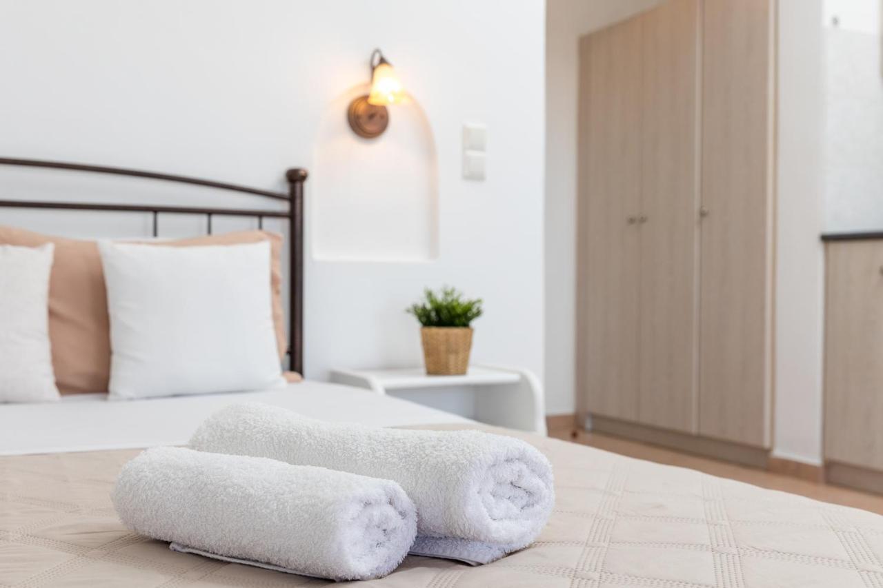 Aqua Naxos Apartments & Suites アギオス・プロコピオス エクステリア 写真