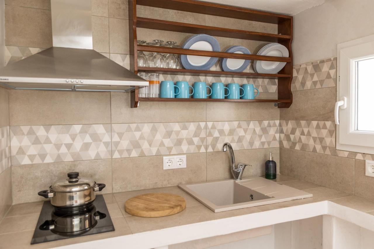 Aqua Naxos Apartments & Suites アギオス・プロコピオス エクステリア 写真